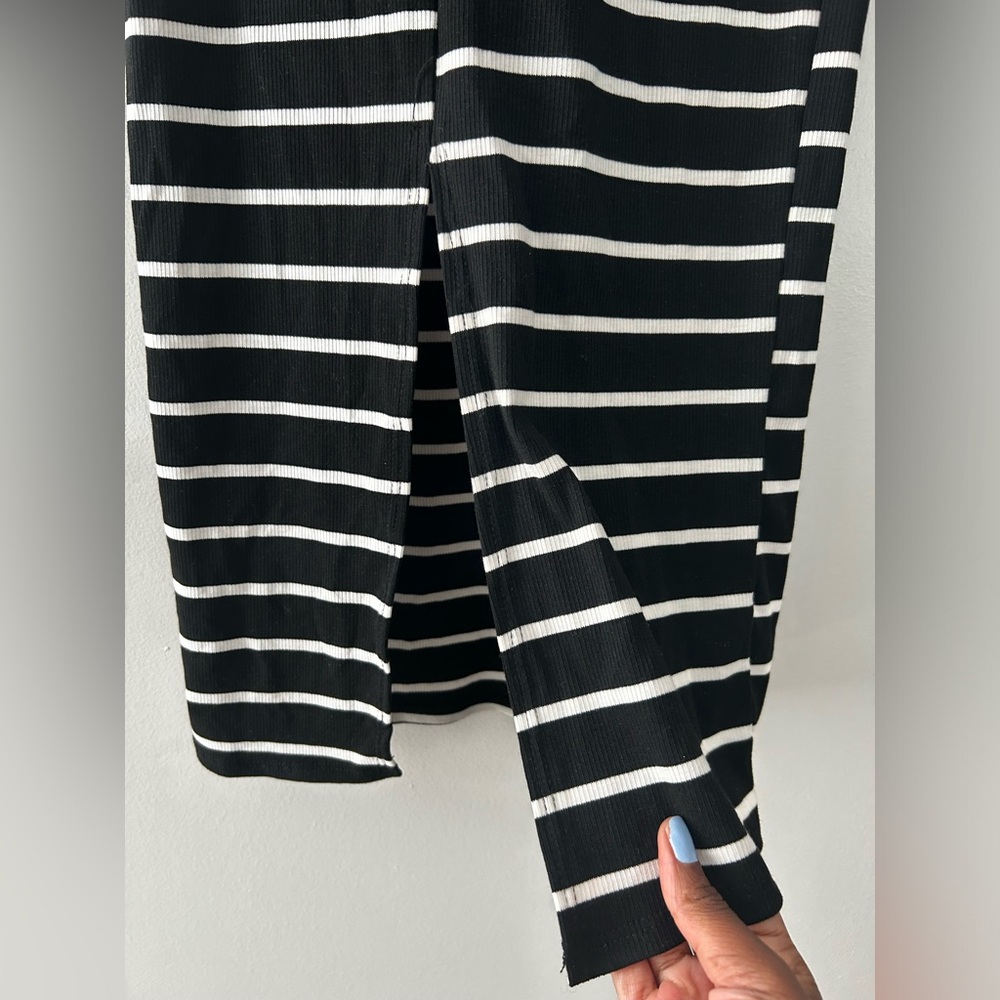 Sleeveless White and black stripe maxi dress